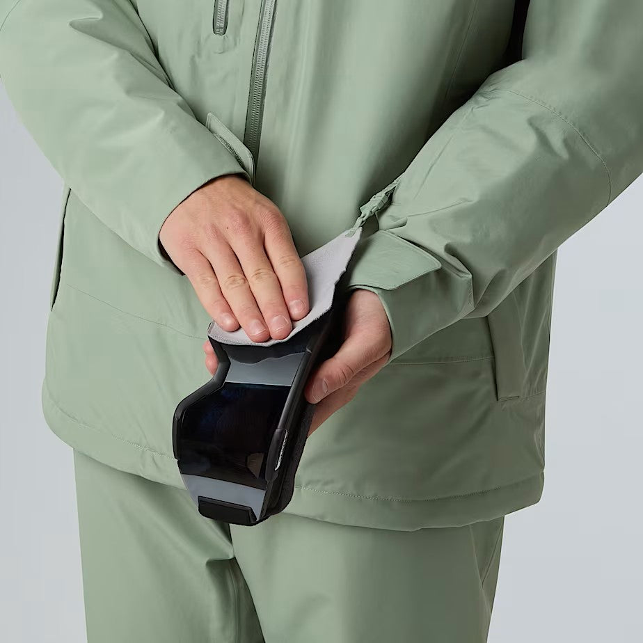 THE NORTH FACE MENS DESCENDIT WINTER JACKET 26