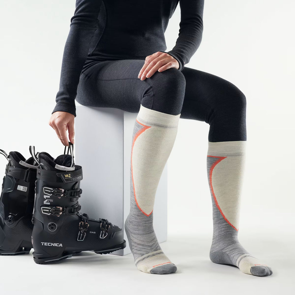 SMARTWOOL WOMENS SKI TARGETED CUSHION EXTRA STRETCH OTC SOCKS