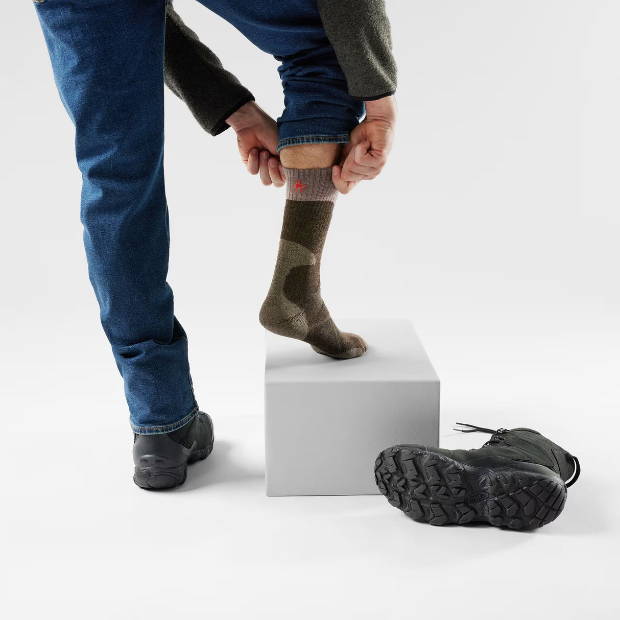 SMARTWOOL UNISEX HUNT FULL CUSHION TALL CREW SOCKS